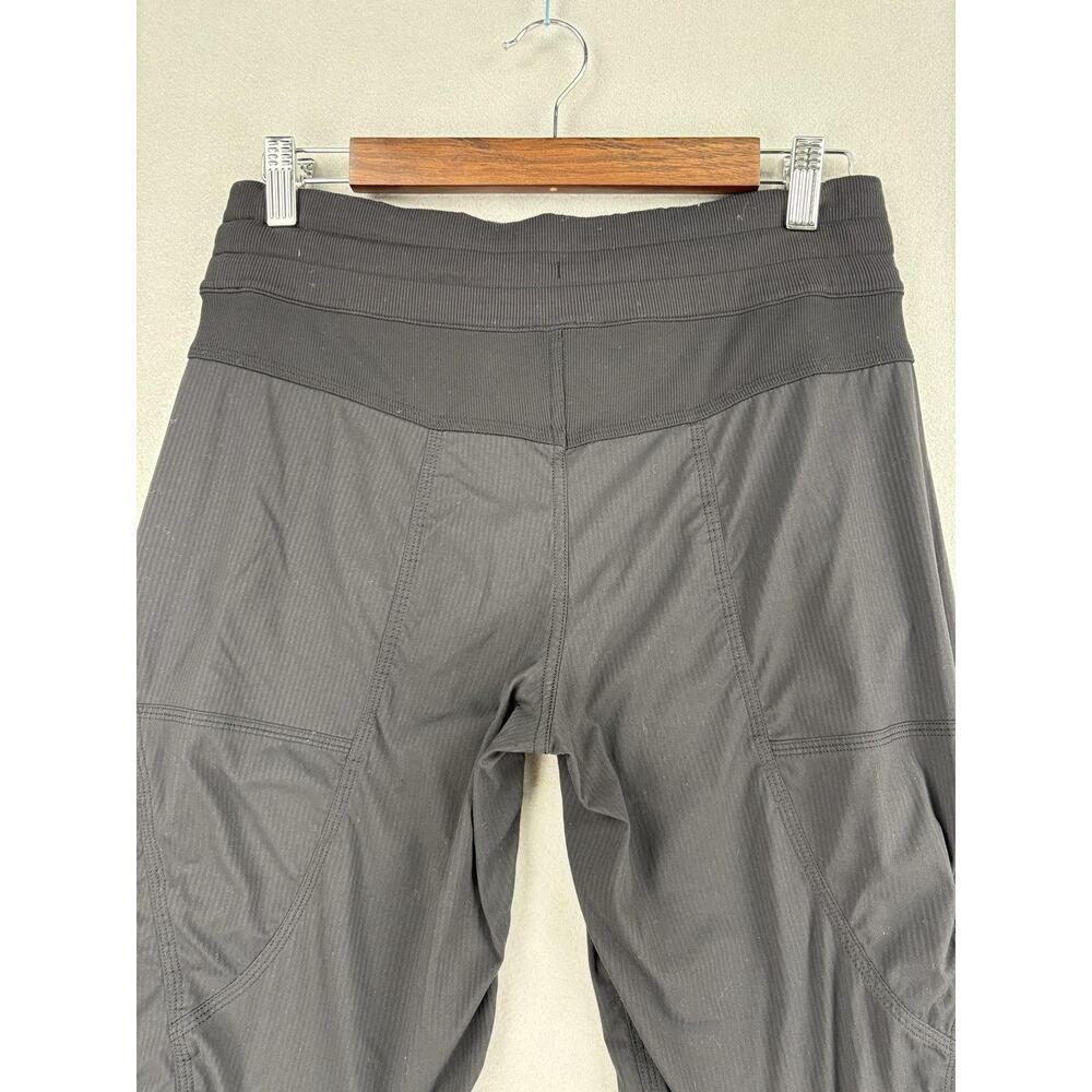 Lululemon Pants Womens 6 Gray Capri Drawstring Waist Pockets Yoga Gym Athletic - Picture 7 of 9